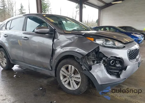 2017 Kia Sportage Lx z USA, uszkodzony, nr VIN KNDPMCAC6H7277896